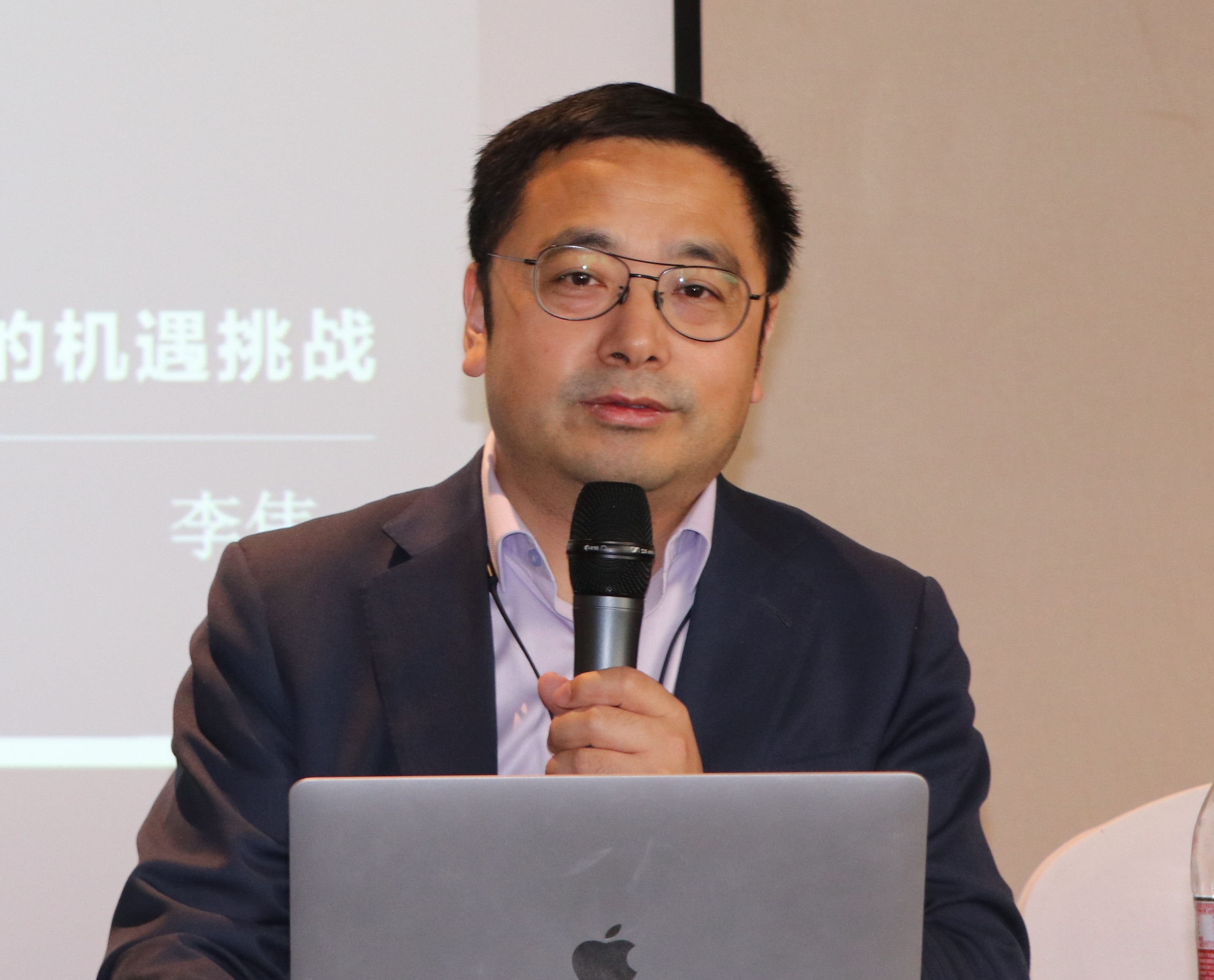 双碳发展的逻辑及对企业的机遇挑战